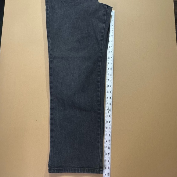 Style and Co Easy Jean 12 Short - Picture 6 of 9